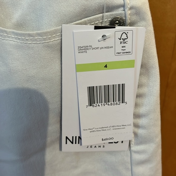 Nine West Women's White Gramercy Short - Picture 3 of 4